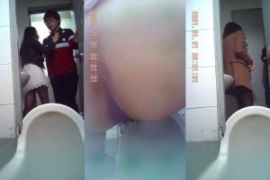 A hidden camera in a bar restroom in Korea (3 Videos)